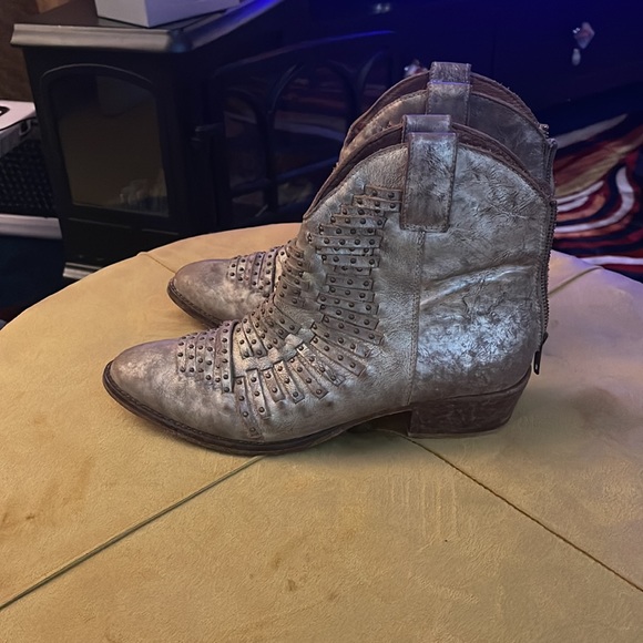 Boots - Picture 2 of 3